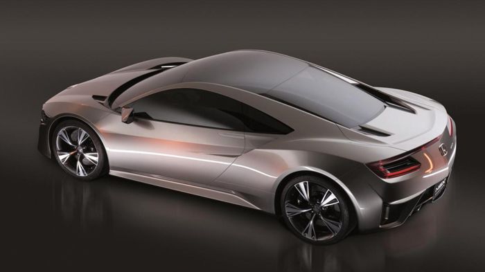 Το νέο NSX θα πιάνει τα 0-100 χλμ./ώρα σε περίπου 4 δλ., μέσω ενός διπλού συμπλέκτη (DCT), ενώ θα προορίζεται τόσο για πίστες, όσο και για τον δρόμο, 