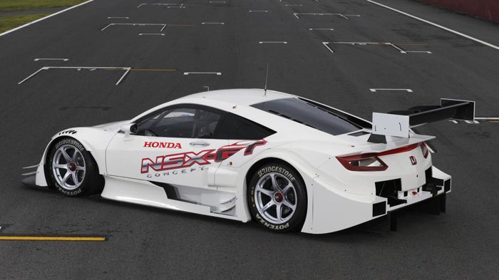 Μαζί με το νέο NSX θα «πάνε» στο Goodwood και δύο παλιότερα μοντέλα, ένα NSX του 1989 που είχε οδηγήσει μια φορά και ο Ayrton Senna, αλλά και ένα NSX 