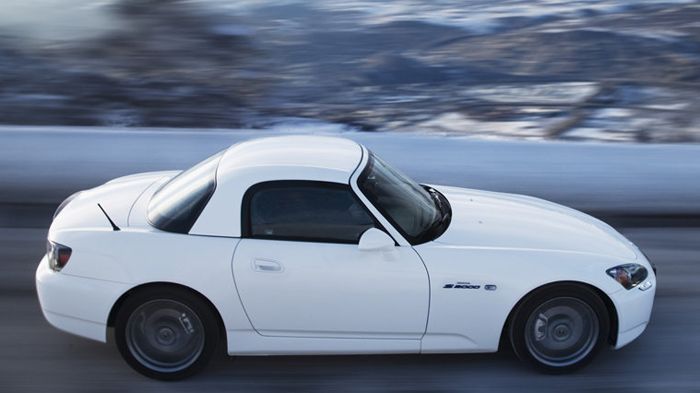 H νέα γενιά του S2000 θα είναι ένα κεντρομήχανο κουπέ με 2λιτρο μοτέρ και υβριδική «ενίσχυση», για να αποδίδει συνδυαστικά 365+ ίππους (εικόνα η προηγ
