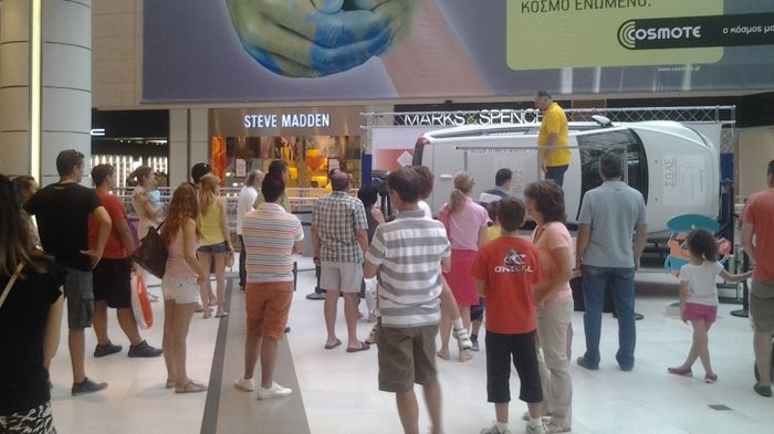 Το Ι.Ο.ΑΣ. φιλοξενείται και αυτή την εβδομάδα (25/8) μέχρι και το Σάββατο 30/8 στον εσωτερικό χώρο του «The Mall Athens».	