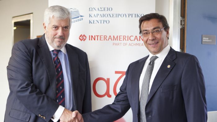 Ο κ. Κώτσαλος της INTERAMERICAN και ο κ. Νικητέας του ΩΝΑΣΕΙΟΥ επιβεβαιώνουν τη συνεργασία των δύο οργανισμών. 
