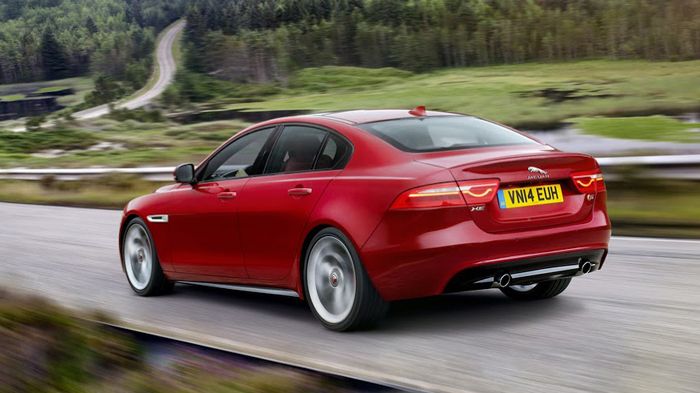 Το 2λιτρο turbo diesel μοτέρ της ΧΕ των 163 ίππων, έχει κατανάλωση 3,8 λτ./100 χλμ. και εκπομπές CO2 99 γρ./χλμ. Το παρόν δίνει και το V6 3λιτρο σύνολ