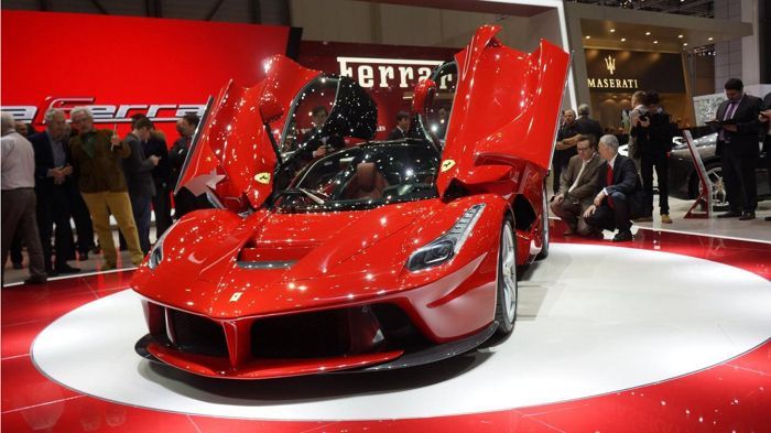 Η LaFerrari φέρει ένα υβριδικό σύστημα συνδυαστικής απόδοσης 1.000 ίππων. 
