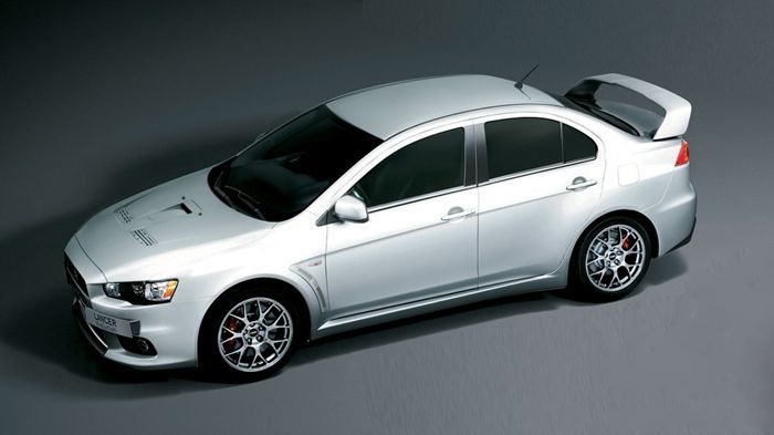 Το επετειακό Mitsubishi Lancer Evolution X FQ-440 MR με τα 440 άλογα θα διατεθεί στη Βρετανία σε χρώμα λευκό (Frost White) και σε 40 μόλις κομμάτια αν