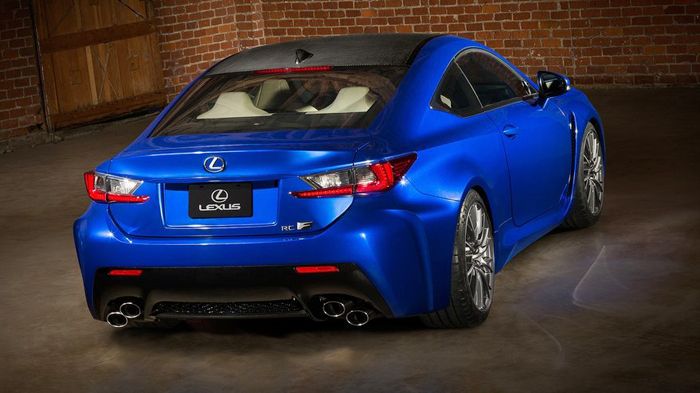 Kαι οι δύο εκδόσεις του RC F τροφοδοτούνται από έναν V8 5,0 λτ. κινητήρα, ο οποίος αποδίδει 455 ίππους και 518 Nm ροπής.