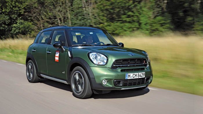 Το εικονιζόμενο ανανεωμένο MINI Countryman θα φτάσει στην Ελλάδα τον Οκτώβριο, ενώ η νέα γενιά του θα λανσαριστεί το 2016.