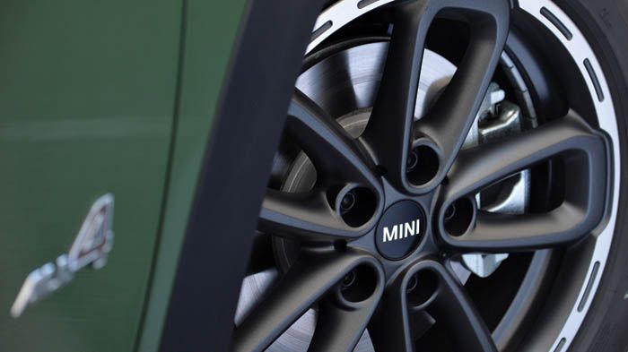 Νέας σχεδίασης και πιο ελαφριές ζάντες 
φέρουν πλέον τα MINI Countryman & Paceman.