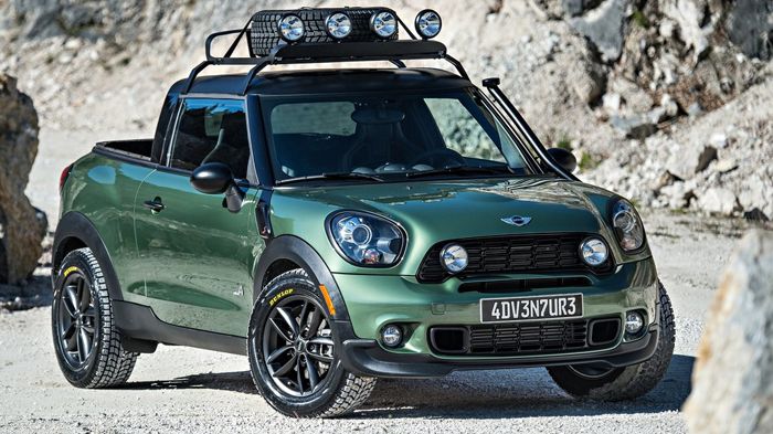 Στο νέο Paceman Adventure Concept τοποθετήθηκε μια σχάρα οροφής που φιλοξενεί τη ρεζέρβα και μια σειρά προβολέων.