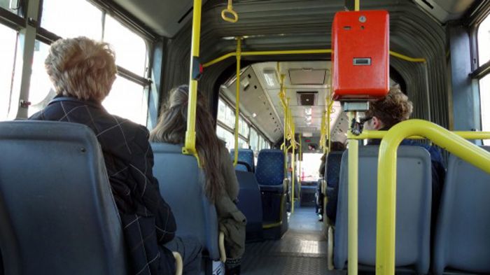 Νέος τρόπος πληρωμής εισιτηρίου θα ισχύσει από το τέλος του έτους για τα εισιτήρια των Μ.Μ.Μ., καθώς οι επιβάτες θα μπορούν να πληρώνουν μέσω smartpho