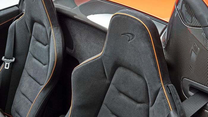 Η McLaren παρουσιάζει στη Γενεύη και τη roadster version της νέας 650S,τη McLaren 650S Spider.