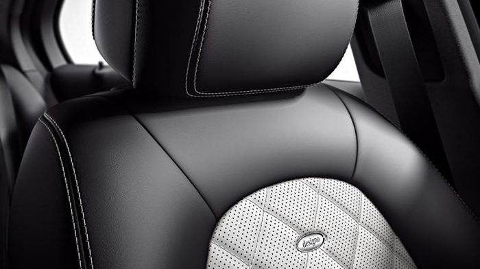 Η νέα Mercedes C-Class Edition 1 θα κυκλοφορήσει μέσα στο 2014 και θα περιλαμβάνει μεταξύ άλλων αισθητικές αλλαγές εξωτερικά και εσωτερικά, αναφορικά 