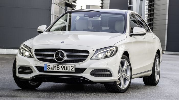 Οι τιμές για τη νέα C-Class ξεκινούν από τα 31.470 ευρώ με απόσυρση για τη C180 και τα 36.100 ευρώ με απόσυρση για τη C200. Επίσης, η C220 BlueTEC θα 