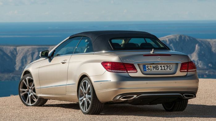 Aπό τις αποκλειστικές, ηλεκτρονικά επεξεργασμένες εικόνες που εξασφαλίσαμε από τους κατασκόπους μας διακρίνουμε ότι η νέα Mercedes C-Class Cabriolet θ