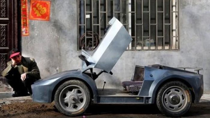 Ο Guo δήλωσε για το «supercar» του ότι «δεν απέχει πολύ από ένα παιχνίδι, όμως μπορεί να μεταφέρει τον εγγονό μου και μένα, ενώ σίγουρα είναι καλύτερο