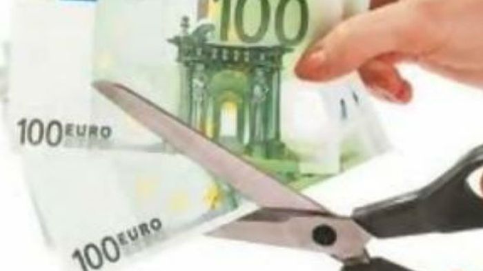  Η έρευνα της ΓΣΕΕ εκτιμά ότι η αγοραστική δύναμη των κατώτατων μισθών με τις μειώσεις που έχει υποστεί, βρίσκεται στα επίπεδα του 1980. 