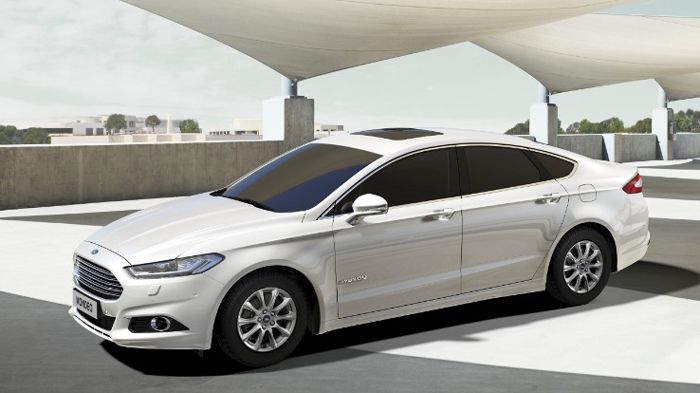 Η «οικογένεια» του νέου Ford Mondeo θα περιλαμβάνει αρχικά τις εκδόσεις Trend και Titanium, καθώς και το πρώτο υβριδικό Mondeo (φωτό) με προβλεπόμενες