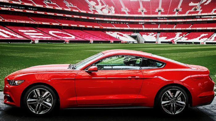 Οι πρώτες 500 «ευρωπαϊκές» νέες Mustang ξεπουλήθηκαν μέσα σε μόλις 30 δλ., κατά τη διάρκεια του Τελικού του UEFA Champions League στις 24 Μαΐου.