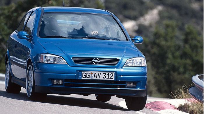 Η γερμανική εταιρεία φέτος συμπληρώνει 15 χρόνια εκδόσεων OPC, από το 1999 που λάνσαρε για πρώτη φορά το Astra στην αναβαθμισμένη και σπορτίφ εκδοχή A