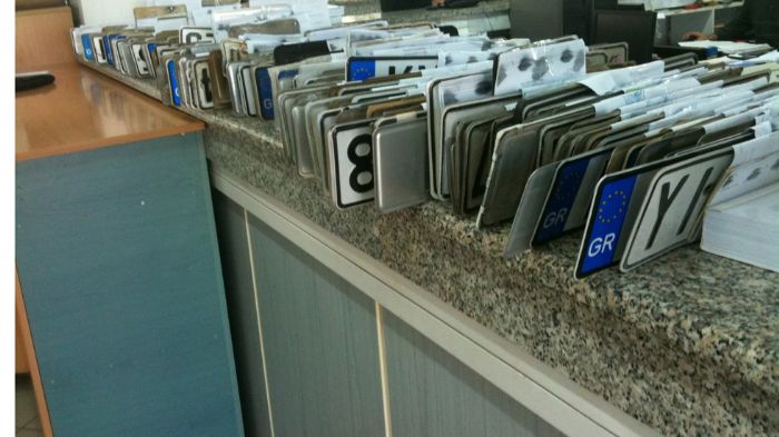 Επιστρέφονται στους κατόχους οι άδειες κυκλοφορίας, τα διπλώματα οδήγησης και οι πινακίδες που έχουν αφαιρεθεί εξαιτίας παραβάσεων, εν όψει των εορτασ