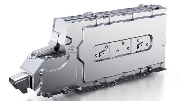 Οι βασικές εκδόσεις του νέου Prius θα φέρουν μπαταρίες νικελίου, ενώ οι πλουσιότερες θα εξοπλίζονται με μεγαλύτερες μπαταρίες ιόντων λιθίου, ώστε να β