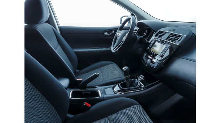 Το νέο Nissan Pulsar είναι εξοπλισμένο με μια σειρά από χρήσιμες τεχνολογίες, οι οποίες προάγουν την άνεση και την ασφάλεια οδηγού και επιβατών.