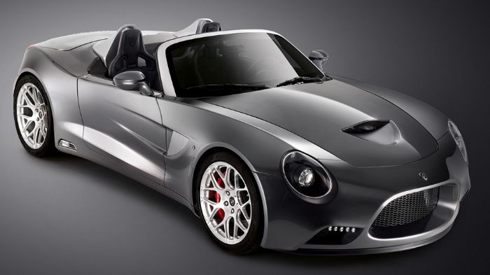 Το 427 αντλεί την έμπνευσή του από τα roadster της δεκαετίας του `60, όπως η Shelby Cobra, με την Puritalia να αναφέρει πως «το αμερικάνικο muscle car