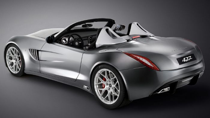 Για την κίνηση των πίσω τροχών αναλαμβάνει ένα 5λιτρο V8 σύνολο της Ford, που στην ατμοσφαιρική του εκδοχή αποδίδει 450 ίππους και στην υπερτροφοδοτού