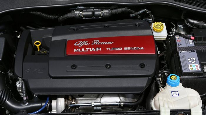 Κάτω από το καπό της MiTo QV εδράζει το 1,4 MultiAir turbo μοτέρ, η απόδοση του οποίου στη νέα του εκδοχή ανέρχεται σε 170 ΗΡ στις 5.500 σ.α.λ. και στ