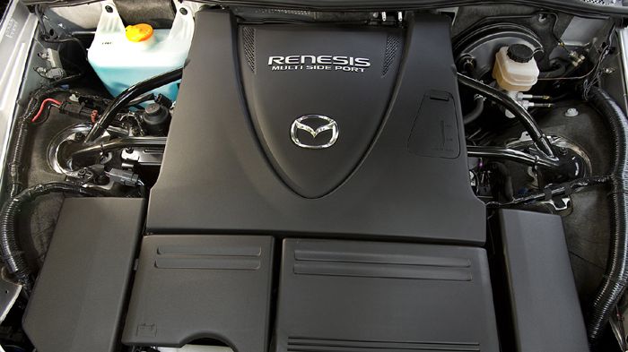 Ο στόχος ισχύος που έχει τεθεί για το νέο περιστροφικό μοτέρ του RX-8 είναι οι 300 ίπποι, αρκετά περισσότεροι από τους 238 του προηγούμενου μοντέλου (