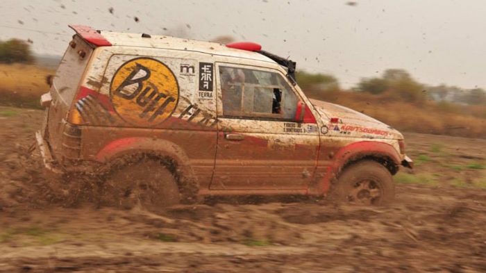 Με μήκος 753 χλμ., το Pilot Beach Resort 24 Ώρες Rally Raid 2014 είναι μέρος του Πανελλήνιου Πρωταθλήματος 4Χ4 και σε αυτό οι οδηγοί θα πρέπει να καλύ