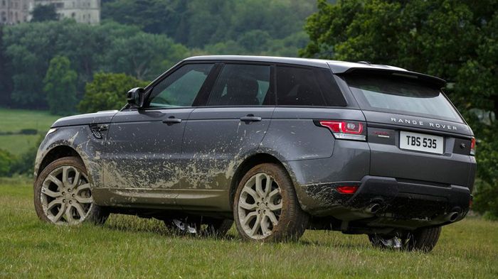 Το νέο Range Rover Sport SVR έχει δεχθεί παρεμβάσεις στον 5λιτρο V8 κινητήρα που φέρει, ώστε να αποδίδει εν προκειμένω κοντά στα 550 άλογα και 680 Nm 