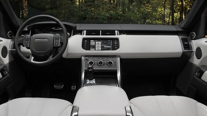 Το νέο Range Rover Sport SVR να χρειάζεται περίπου 4,5 δλ. για να ολοκληρώσει τα 0-100 χλμ./ώρα, προτού αγγίξει την τελική ταχύτητα των 265 χλμ./ώρα (