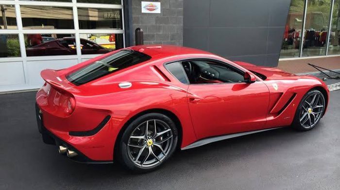 «Φωτιά» δείχνει να έχει πάρει το τμήμα Special Projects της Ferrari, αφού λίγο μετά την F12 TRS, μας παρουσιάζει άλλη μια μοναδική εκδοχή της F12berli