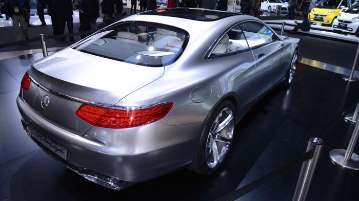 Η εικονιζόμενη πρωτότυπη Mercedes S-Class coupe αποδίδει 460 ίππους και 700 Nm ροπής, μέσω του 4,6 λτ. bi-turbo V8 που εφοδιάζεται.