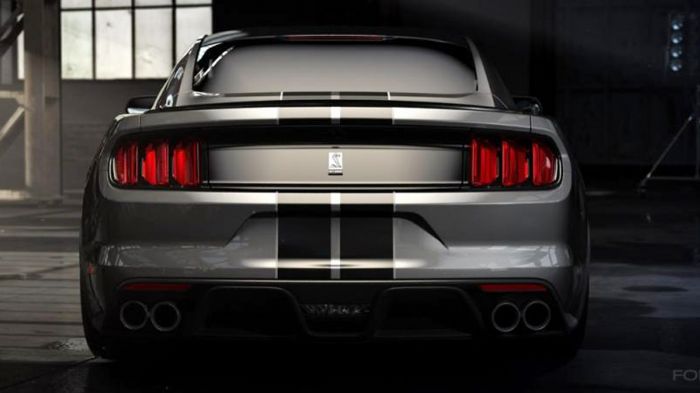Στον στάνταρ εξοπλισμό της Shelby GT350 Mustang έχει τοποθετηθεί διαφορικό περιορισμένης ολίσθησης, ενώ προαιρετικά το εν λόγω μοντέλο μπορεί να πατήσ