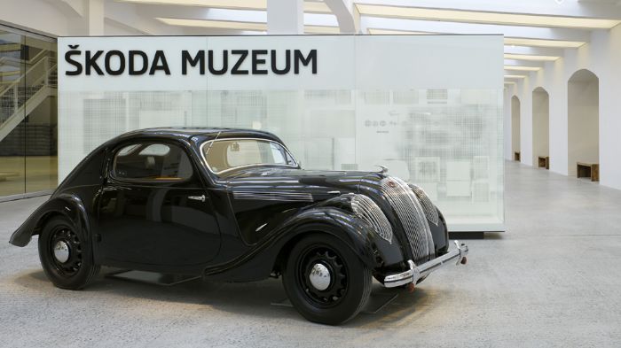 Το Μουσείο της Skoda ανακαινίστηκε και άνοιξε πάλι τις πύλες του στην Τσεχία με 340 εκθέματα, τα οποία ταξιδεύουν μικρούς και μεγάλους πίσω στον χρόνο