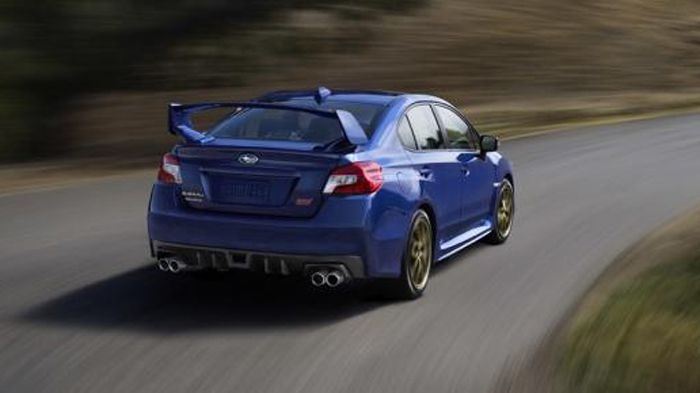 Στο πίσω μέρος το WRX STI θα φέρει έναν νέο διαχύτη με ενσωματωμένες δύο διπλές απολήξεις της εξάτμισης στις άκρες του και βέβαια τα λογότυπα της έκδο
