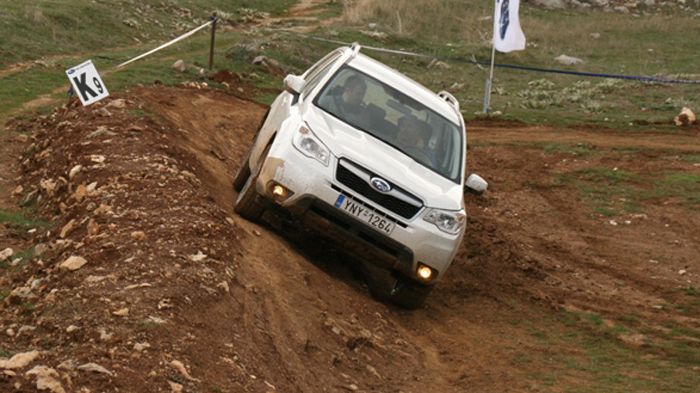 Τest drive των Forester και XV, όπου δόθηκε η ευκαιρία σε όλους να οδηγήσουν τα νέα μοντέλα τόσο εντός δρόμου όσο και εκτός, στoν ειδικά διαμορφωμένο