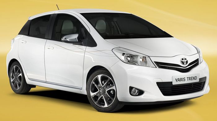 Η επόμενη γενιά του εικονιζόμενου Toyota Yaris φαίνεται ότι θα μπει στην παραγωγή μέσα σε 1 ½ χρόνο και θα «φορά» κινητήρα της Mazda, από την γκάμα τε