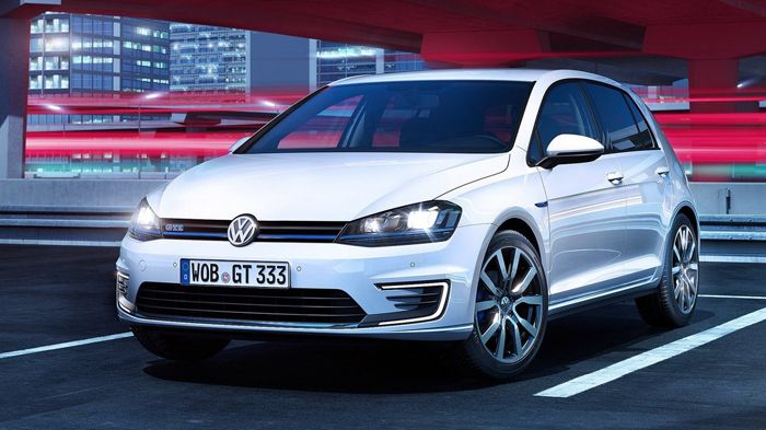 VW Golf GTE.