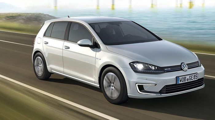 Το e-Golf έρχεται με πλήρες σετ φωτιστικών LED, ενώ μέσω συγκεκριμένων επεμβάσεων σε αμάξωμα και τροχούς, βελτιώνει και την αεροδυναμική του.
