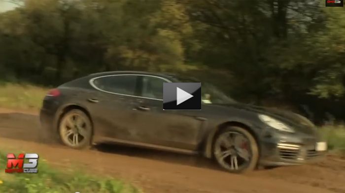 Η Porsche Panamera Turbo με τον 4,8 λτ. V8 κινητήρα αποδίδει 520 ίππους.