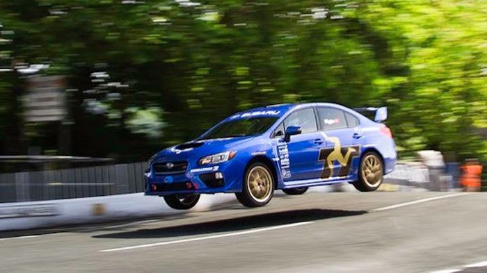 Με χρόνο 19 λεπτά και 26 δλ. και μέση του ταχύτητα 187,4 χλμ./ώρα, ο Mark Higgins «πέταξε» προς το ρεκόρ.