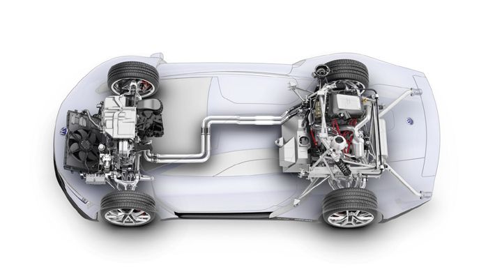 Το VW XL Sport παίρνει κίνηση από το 1.200άρι V2 μοτέρ της Ducati 1199 Superleggera, το οποίο αποδίδει 200 ίππους, αποτελώντας τον ισχυρότερο 2κύλινδρ