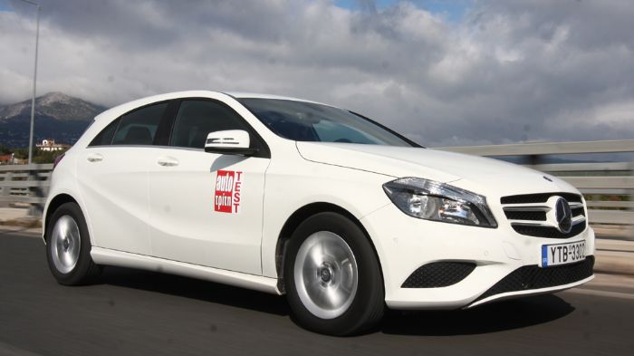 H Mercedes Benz Ελλάς πούλησε το 2013 2.715 οχημάτων, από 4 κατηγορίες προϊόντων, που περιλαμβάνουν από ποδήλατα, μέχρι βαριά, επαγγελματικά φορτηγά. 