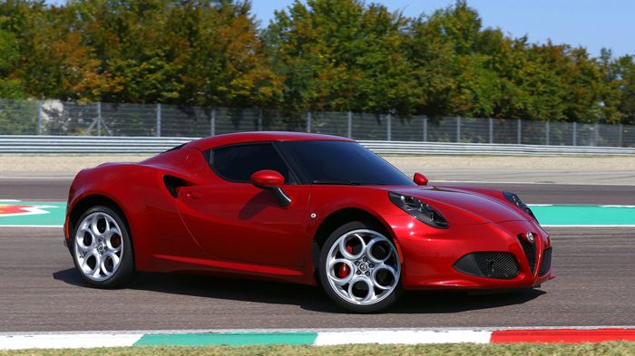 Το carbon fiber monocoque πλαίσιο της κορυφαίας 4C θα δεχθεί περαιτέρω ενίσχυση, ενώ το «πακέτο» θα συμπληρώνουν και τα ισχυρότερα φρένα.