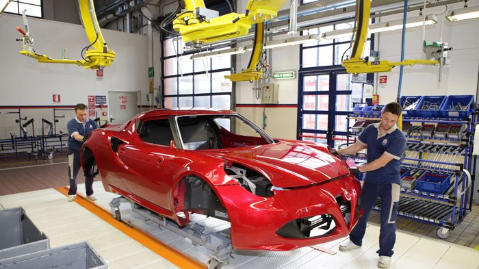 Την παραγωγή οχτώ νέων μοντέλων σχεδιάζει η Alfa Romeo, προκειμένου να ανεβάσει τις παγκόσμιες πωλήσεις της από τις 74.000 που ήταν πέρσι, στις 400.00