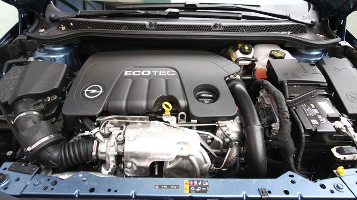 Κάτω από το καπό της δυνατής diesel έκδοσης του Astra βρίσκεται ο κινητήρας 1,6 CDTI με τούρμπο, άμεσο ψεκασμό καυσίμου (common rail), 136 ίππους και 