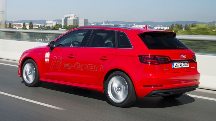 Το A3 Sportback e-tron πιάνει τα 100 χλμ./ώρα από στάση σε 7,6 δλ, την ώρα που η μέση κατανάλωση ανέρχεται στα 1,5 λτ./100 χλμ.!