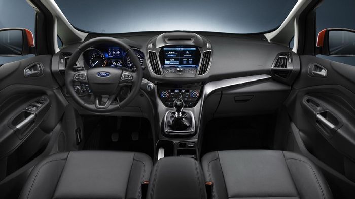 Οι άνθρωποι της εταιρείας «υπόσχονται» πως έχουν αναβαθμιστεί η ποιότητα των υλικών, ενώ εξοπλιστικά στοιχεία όπως το θερμαινόμενο τιμόνι, βελτιώνουν 